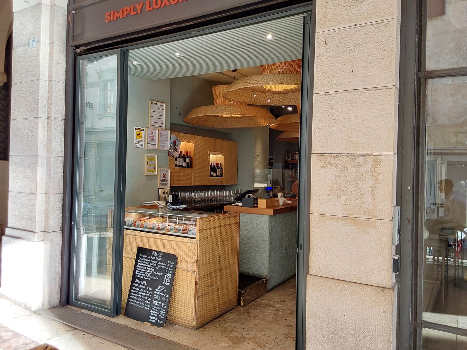 Piccolo Bar