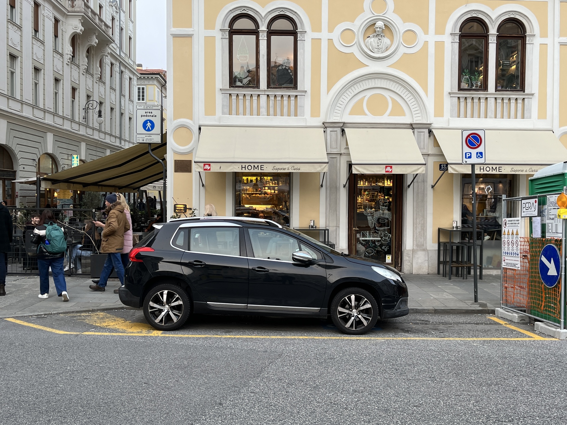 Parcheggio in piazza della Borsa n. 13